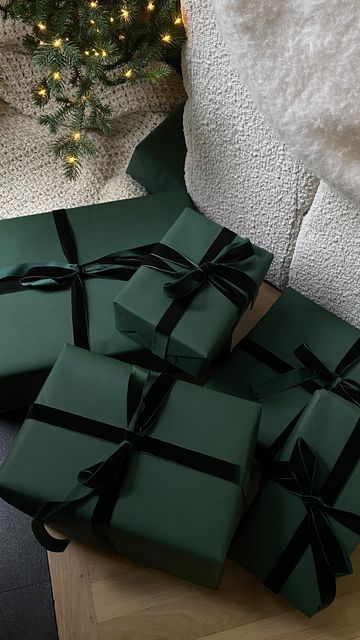 Push Present Boxes
