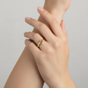 Engraveable Mini Oval Signet Ring