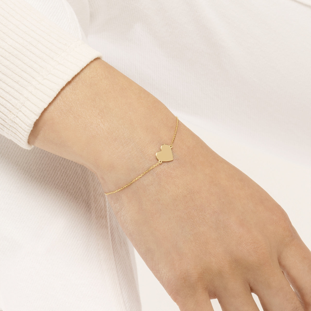 Engravable Heart Bracelet